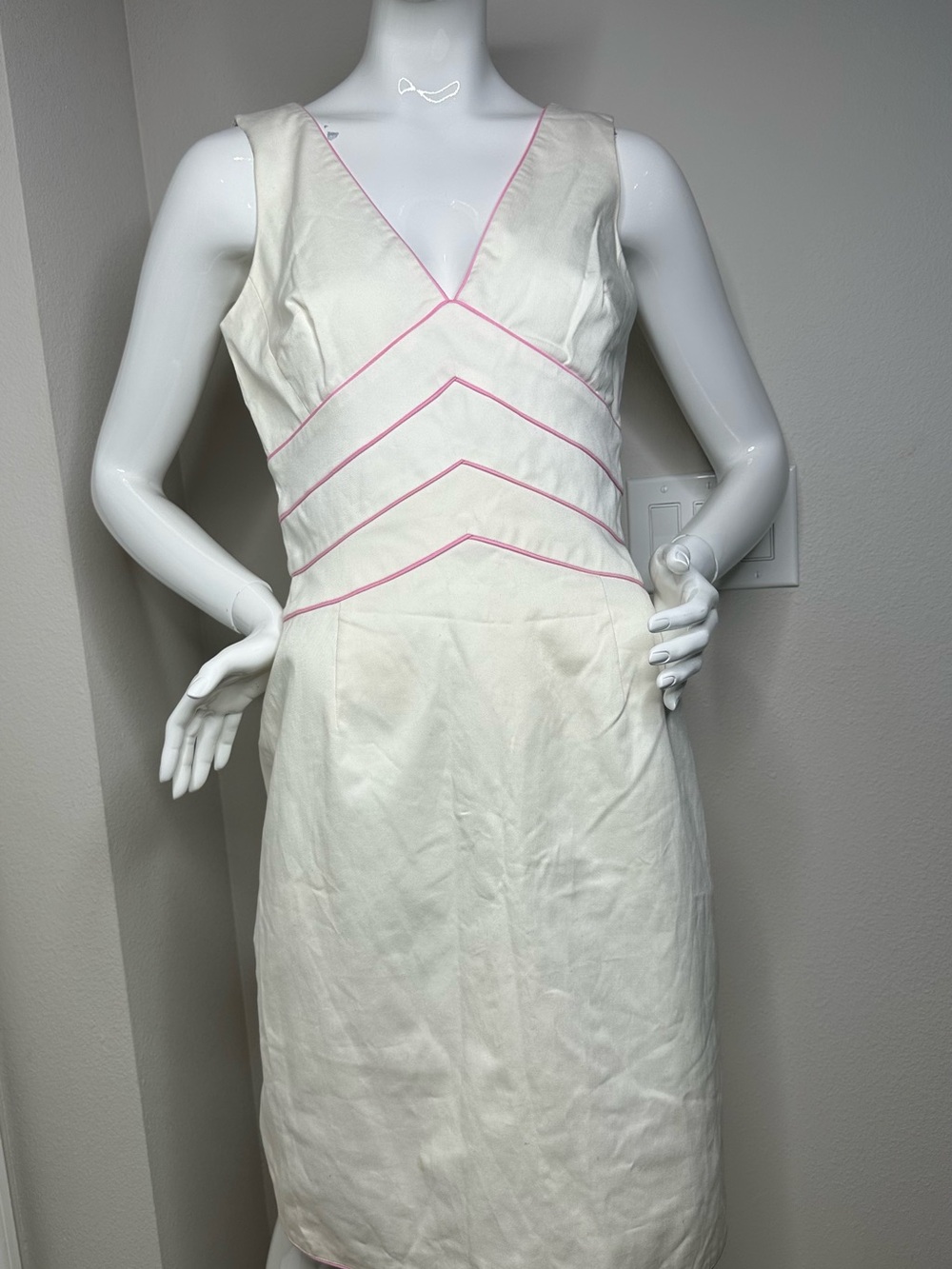 Kay Unger White Pink Trim Sheath Dress Women’s Size 8 M Classic Elegant
